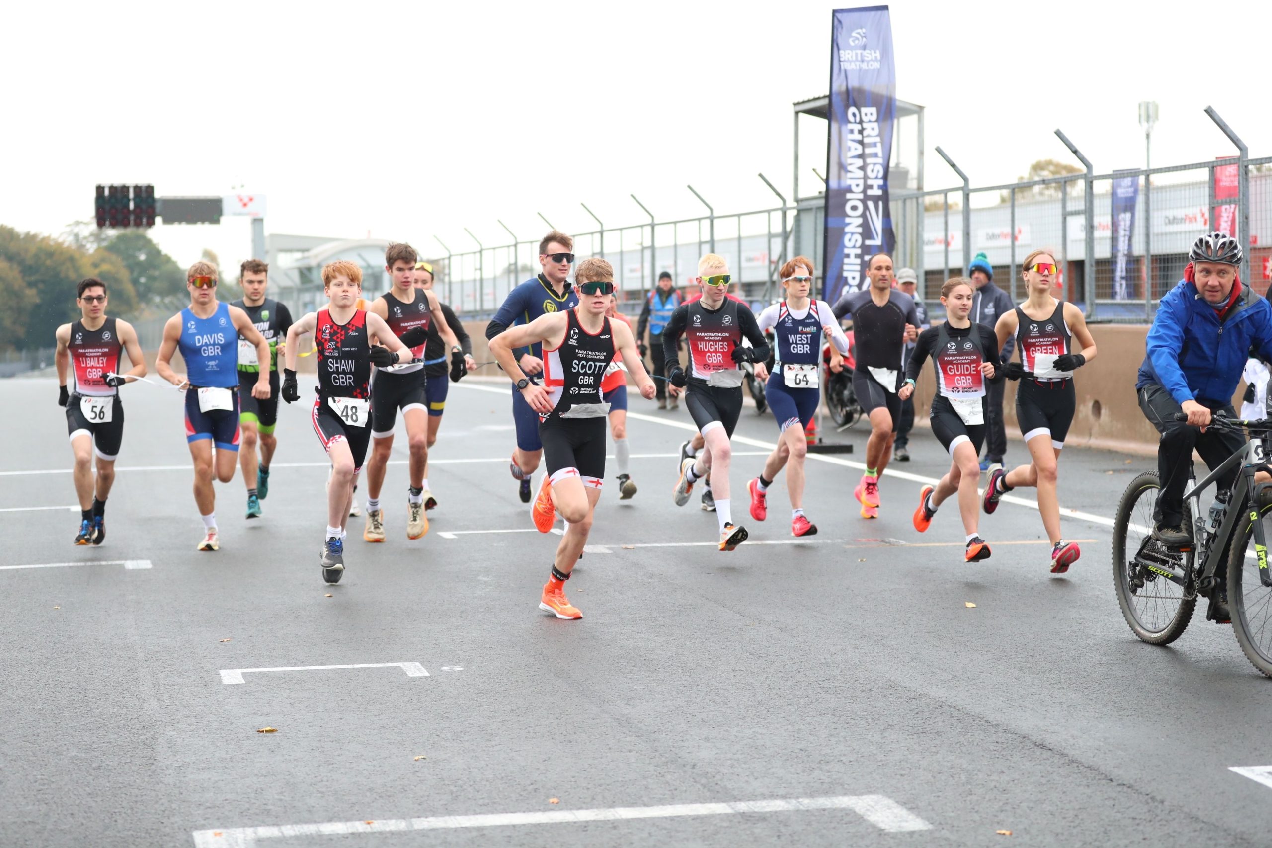 Final Paratri Super Series at Oulton Park